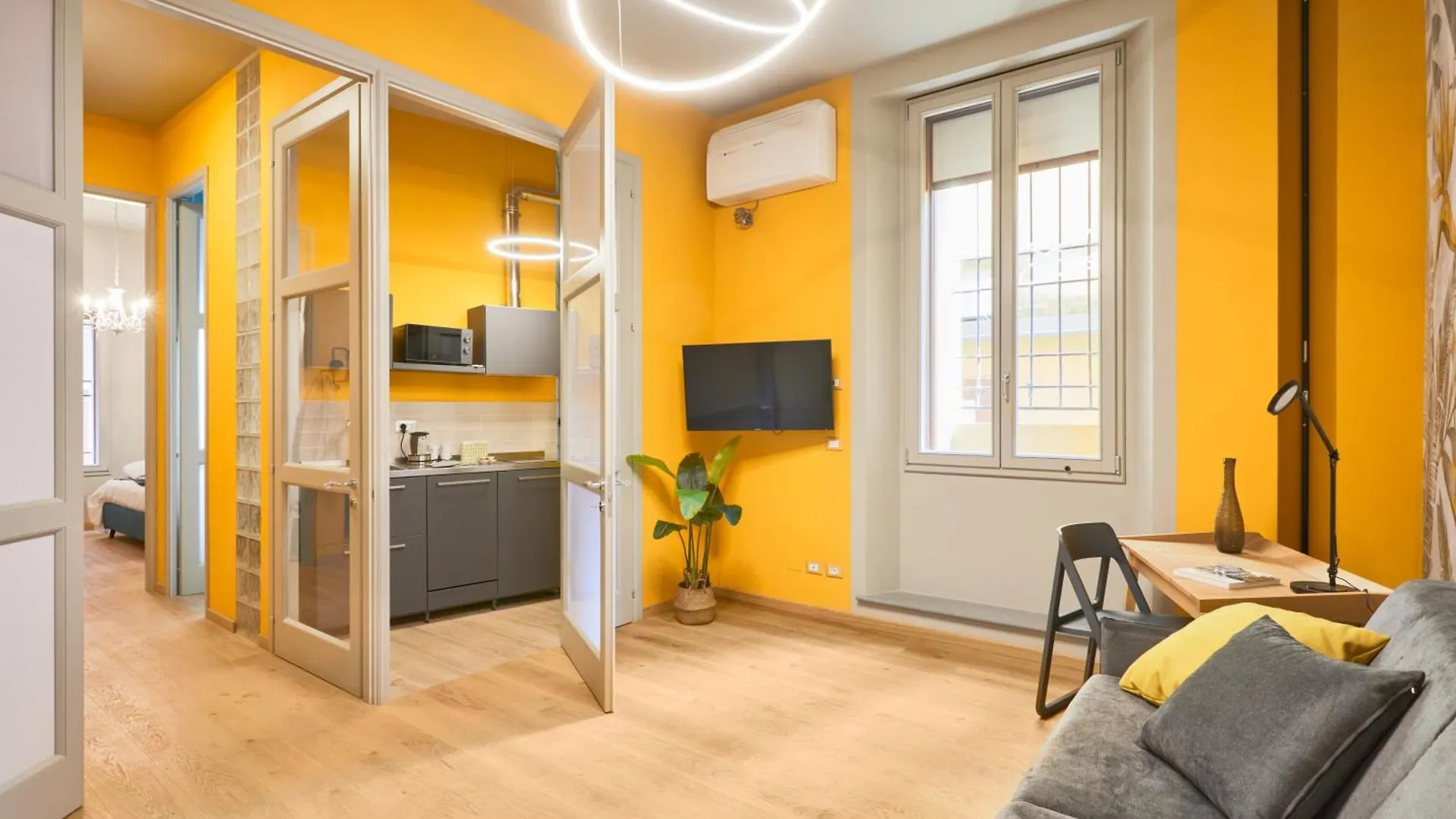 Central And Comfy Apartment Free Netflix And Disney Plus Bologna 0*,  Italy